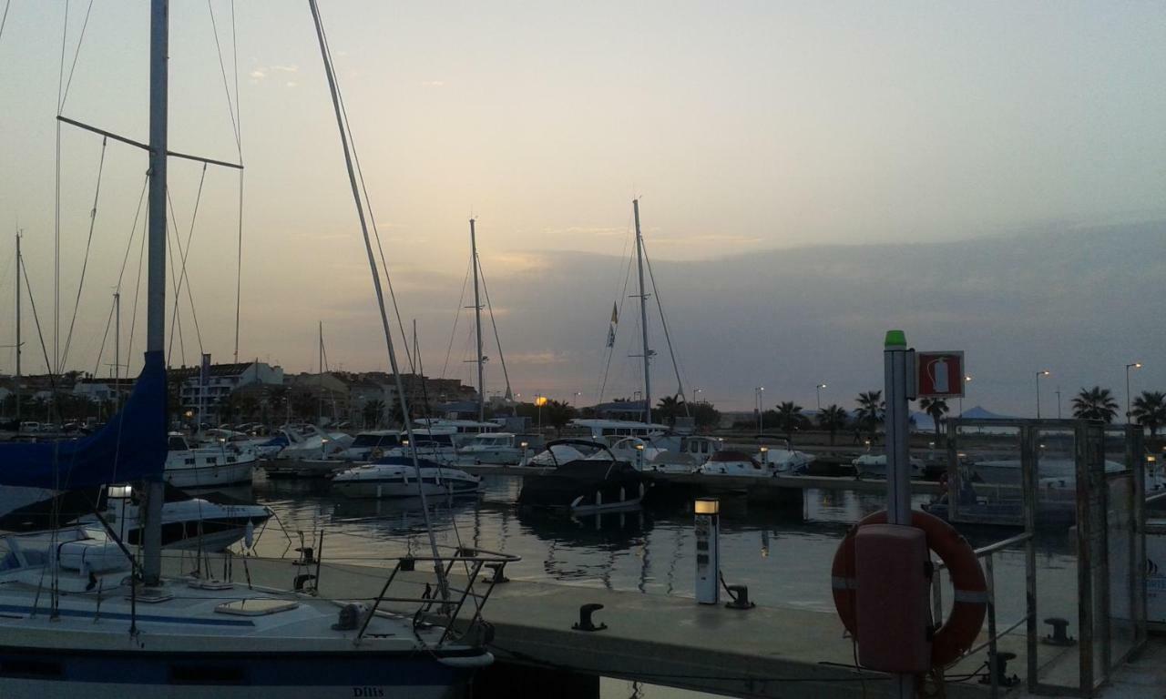 Mare Nostrum II Denia. 外观 照片